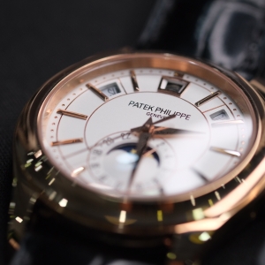 Patek Philippe Complications 5205R-001