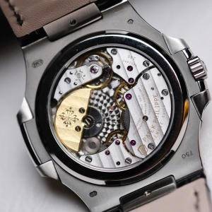 Patek Philippe Nautilus 5712G-001