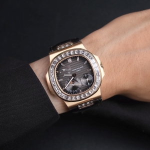 Patek Philippe Nautilus  5724R-001